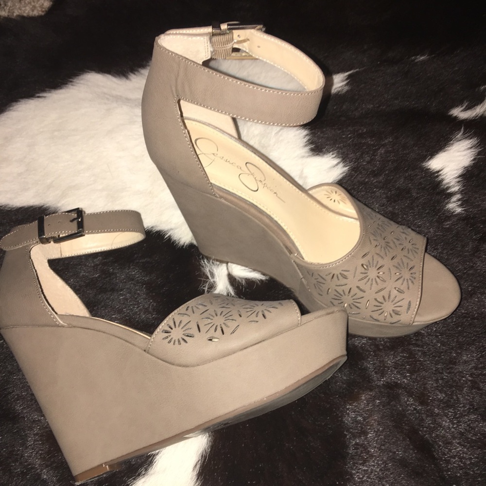 Jessica Simpson Wedges